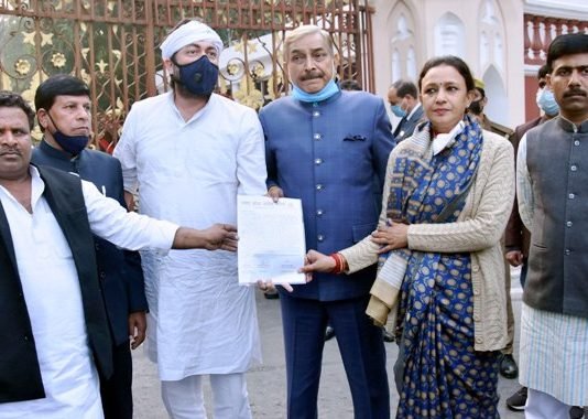 तीन बच्चों की हत्या मामले में राज्यपाल से मिला कांग्रेस का प्रतिनिधिमंडल, मुआवजे व हाई कोर्ट की निगरानी में कि जांच की मांग सिद्धार्थ प्रिय श्रीवास्तव