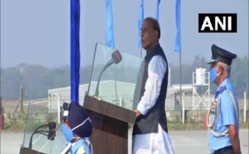 राजनाथ सिंह ने साधा चीन-पाकिस्तान पर निशाना, स्वाभिमान पर किसी भी तरह की चोट नहीं करेंगे बर्दाश्त डुंडीगल में एयर फोर्स अकाडमी