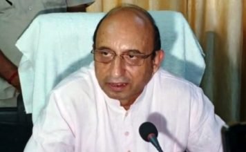 यूपी के स्वास्थ्य मंत्री ने बताया, PM मोदी के संबोधन के बाद कल शुरू होगा कोरोना का टीकाकरण, अन्य खास जानकारियां भी दीं कोरोना का टीकाकरण