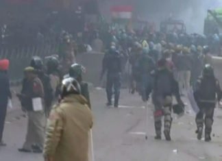 किसानों का प्रदर्शन हुआ उग्र, दिल्ली के कई इलाकों में पुलिस ने किया लाठीचार्ज व दागे आंसू गैस के गोले किसानों का प्रदर्शन