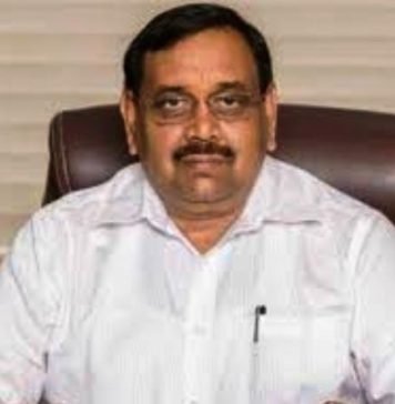 लखनऊ के पूर्व DM व LDA VC सत्येंद्र सिंह के ठिकानों पर CBI की छापेमारी में मिली करोड़ों के जेवर समेत अकूत संपत्ति सत्येंद सिंह यादव