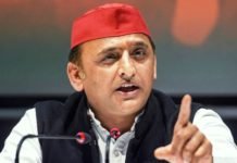 अखिलेश का पलटवार, “स्वास्थ्य सेवाएं बीमार व भुखमरी में UP नंबर वन, लेकिन मुख्यमंत्री खुद ही कर रहें अपनी तारीफ”