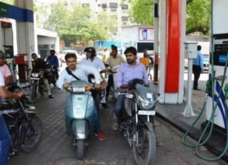 तेल के दामों में बढ़ोतरी