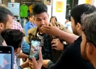 वर्दी के नीचे शर्ट