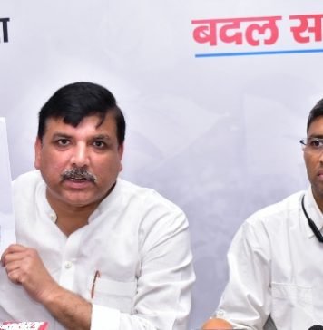 चार सौ उम्मीदवारों की लिस्ट जारी कर बोले संजय सिंह, केजरीवाल के दिल्ली मॉडल पर AAP लड़ेगी UP का पंचायत चुनाव केजरीवाल के दिल्ली मॉडल