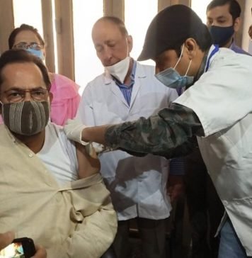 केंद्रीय मंत्री मुख्तार अब्बास नकवी