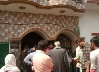 पत्‍नी को गोली से उड़ाया