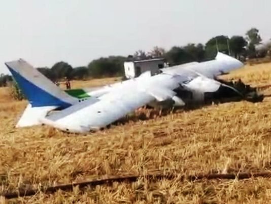 भोपाल में सर्वे विमान हुआ दुर्घटनाग्रस्त, तीन पायलट घायल सर्वे विमान हुआ दुर्घटनाग्रस्त