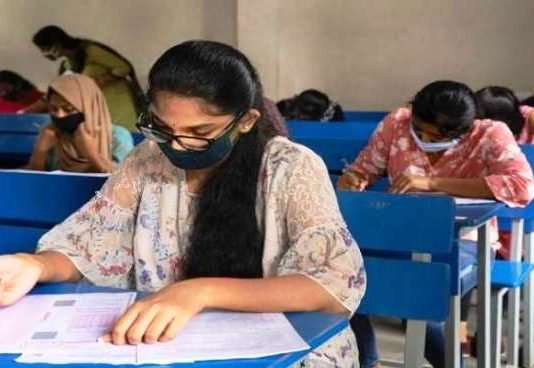 कोरोना के प्रकोप से JEE मेन 2021 की परीक्षा हुई स्थगित जेईई मेन