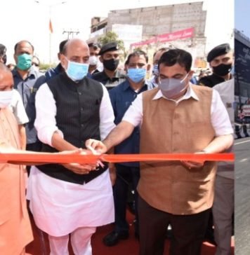 राजनाथ-गडकरी व योगी ने लखनऊ में किया फ्लाईओवर का लोकार्पण व शिलान्यास, कहा मजबूत हो रही आधारभूत संरचना फ्लाईओवर का लोकार्पण