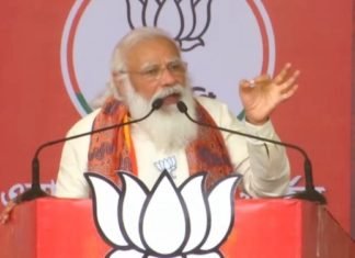 बर्धमान की रैली में बोले प्रधानमंत्री मोदी, आधे चुनाव में ही टीएमसी हो गयी पूरी साफ बर्धमान रैली
