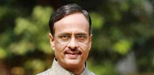 PGI में कोरोना से ठीक होकर घर पहुंचे डिप्टी CM दिनेश शर्मा, पत्नी की भी रिपोर्ट आई निगेटिव डिप्टी सीएम दिनेश शर्मा