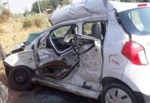 यूपी में भीषण सड़क हादसा, ऑक्सीजन ढूंढने गए छह लोगों से भरी कार पेड़ से टकराई, पांच की मौत भीषण सड़क हादसा