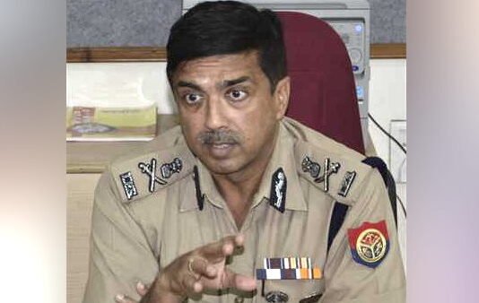 IPS अफसर मुकुल गोयल को मिली UP पुलिस के मुखिया की जिम्मेदारी, बनाए गए DGP, जानें इनसे जुड़ी कुछ खास बातें मुकुल गोयल