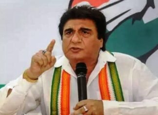 तीनों आयुक्त यूपी वाले