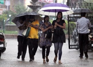 भीषण गर्मी से राहत