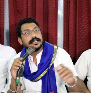 लखनऊ में बोले चंद्रशेखर, अब तक बहुजनों के लिए कुछ नहीं करने वाली मोदी सरकार ने यूपी में चुनाव देख दी दलित-पिछड़ों को मंत्रिमंडल में जगह आजाद समाज पार्टी