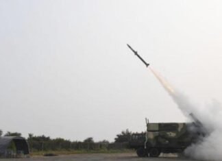 DRDO ने जमीन से आसमान में मारने वाले न्यू जेनेरेशन आकाश मिसाइल का किया परीक्षण आकाश मिसाइल