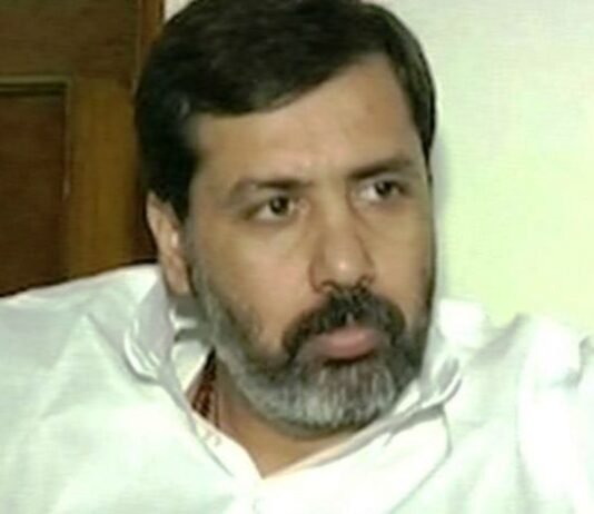 अजीत सिंह हत्याकांड में आरोपित बसपा के पूर्व सांसद धनंजय सिंह को कोर्ट ने किया भगोड़ा घोषित धनंजय सिंह भगोड़ा घोषित