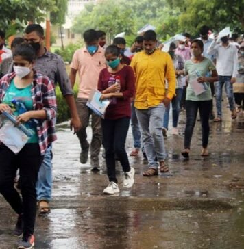 कोरोना संक्रमित