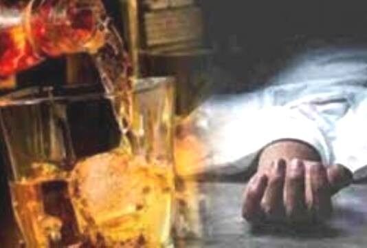 उत्तर प्रदेश में जहरीली शराब से हुई मौतों को लेकर प्रियंका ने पूछा, शराब माफियाओं पर क्यों है भाजपा सरकार मेहरबान जहरीली शराब का खुलेआम धंधा