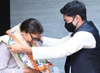 सुष्मिता देव