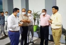 जागी उम्मीद: पारिजात अपार्टमेंट का निरीक्षण कर एलडीए वीसी ने सालों से परेशान आवंटियों से जानीं समस्याएं, दिलाया भरोसा पारिजात अपार्टमेंट