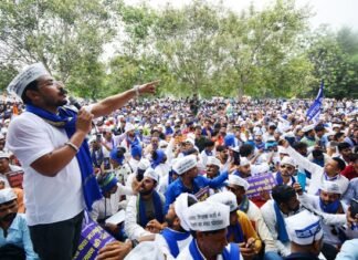 आरक्षण घोटाले के विरोध में विधानसभा का घेराव करने जा रहे 69 हजार शिक्षक भर्ती के अभ्यर्थियों को पुलिस ने रोका आरक्षण घोटाले