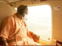 बाढ़ प्रभावित इलाके का CM योगी ने किया हवाई सर्वेक्षण, सीनियर IAS अफसर करेंगे जिलों में कैंप बाढ़ प्रभावित इलाके