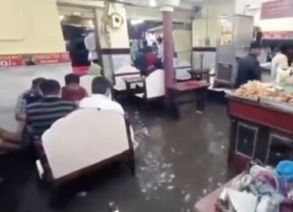 बारिश से बाढ़ जैसे हालात