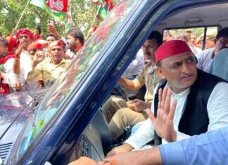 लखीमपुर खीरी जा रहे अखिलेश, शिवपाल व चंद्रशेखर आजाद को पुलिस ने हिरासत में लिया, कई घंटे बाद रिहा अखिलेश व शिवपाल