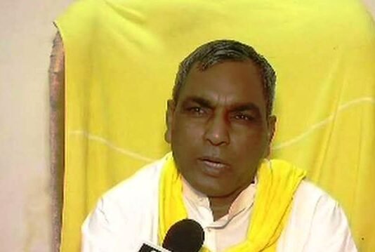 अमेठी विवाद पर राजभर ने अखिलेश को घेरा, कहा सपा में गैर यादव पिछड़ों-दलितों की औकात सिर्फ झंडा-झोला ढोने तक ही सीमित ओपी राजभर