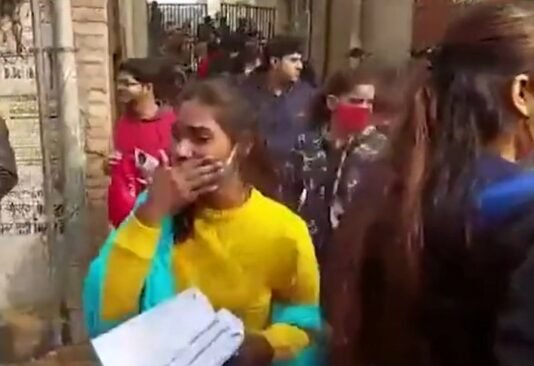 टीईटी पेपर लीक पर भाजपा सांसद का योगी सरकार से सवाल, ‘बड़ी मछलियों पर कब होगी कार्रवाई’