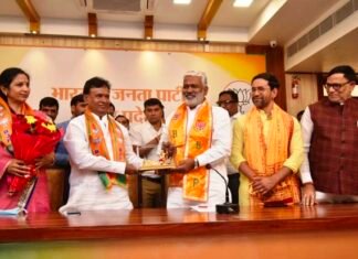 भाजपा में शामिल होकर बोले सपा विधायक सुभाष पासी, पार्टी में नहीं मिल रहा था सम्मान सपा विधायक सुभाष पासी