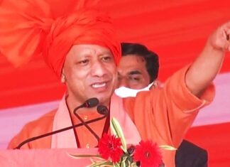 CM योगी का विपक्ष पर हमला, “UP में बंध गई माफिया की घिग्घी, सरपरस्त नेता भी बेचैन” माफिया की घिग्घी