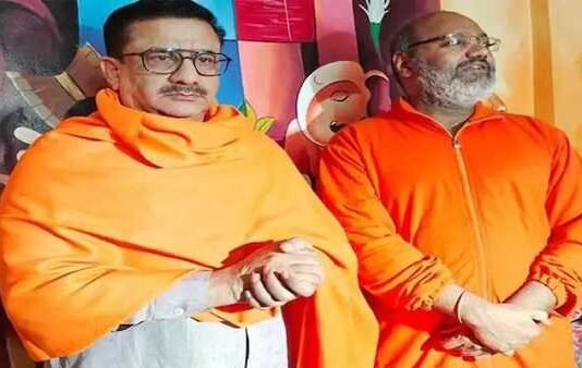 वसीम रिजवी ने डासना देवी मंदिर में किया धर्म परिवर्तन, अब हरबीर नारायण सिंह त्यागी होगा नाम