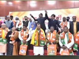 ओमप्रकाश राजभर को झटका, कई नेताओं ने थामा भाजपा का दामन