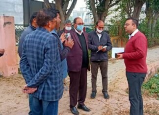 आवंटियों की शिकायत पर जानकीपुरम विस्तार का हाल जानने पहुंचे LDA VC, सामुदायिक केंद्र निर्माण व तालाब संवारने समेत टीम को दिए ये निर्देश जानकीपुरम विस्तार