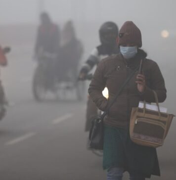 मौसम विभाग ने रामपुर-बरेली समेत UP के कई जिलों में दी घने कोहरे की चेतावनी, लखनऊ में भी ऑरेंज अलर्ट जारी कोहरे की चेतावनी