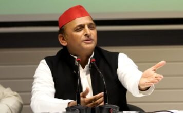 अखिलेश यादव
