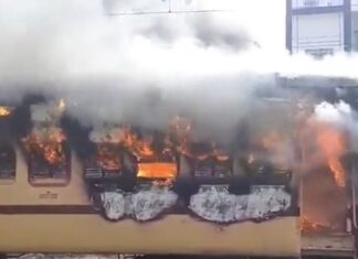 छात्रों का आक्रोश