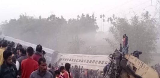 भीषण रेल हादसा