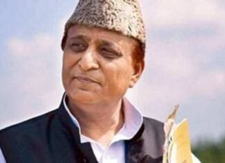 यूपी के चुनावी मैदान में उतरें आजम खान, सीतापुर जेल से भरा पर्चा सीतापुर जेल में भरा पर्चा