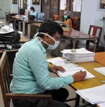 50 प्रतिशत कर्मचारी