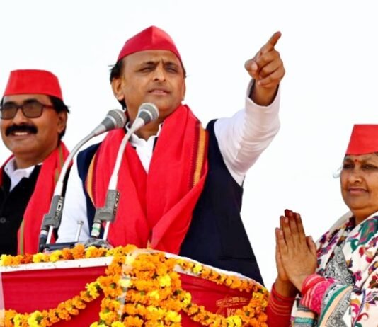 अखिलेश यादव
