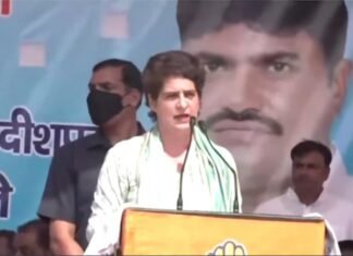 जनसभा में बोलीं प्रियंका, “बेरोजगारी, महंगाई व महिला सशक्तिकरण जैसे मुख्य मुद्दों से ध्यान भटका रही BJP-सपा
