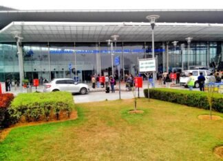 कोरोना काल में यात्रियों को सुविधाएं देने के लिए लखनऊ एयरपोर्ट को मिला “वॉइस ऑफ द कस्टमर” अवार्ड