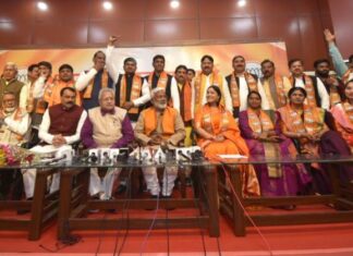 अभिनेत्री शिखा मिश्रा