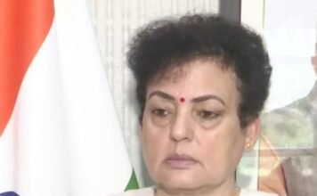 हिजाब विवाद पर बोलीं NCW चीफ, धर्म-जाति के आधार पर छात्रों को नहीं किया जाना चाहिए विभाजित अध्यक्ष रेखा शर्मा