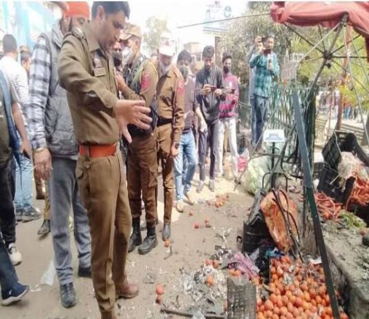 बाजार में धमाका